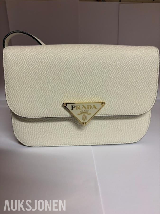 TOLLAUKSJON- Prada Patina leather bag